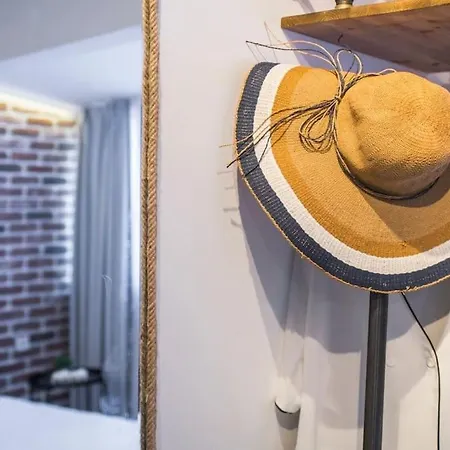 아파트 Stylish Duplex House With A Special Terrace